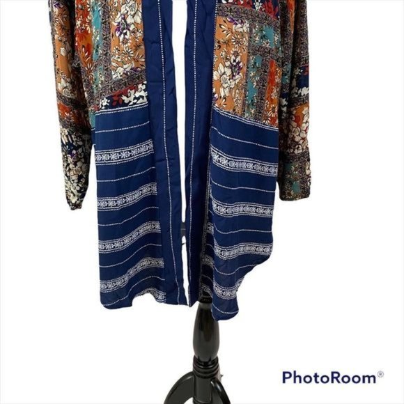 New with Tags En Crème Long Sleeved Mixed Print Short Kimono Size XS/S - Picture 4 of 12